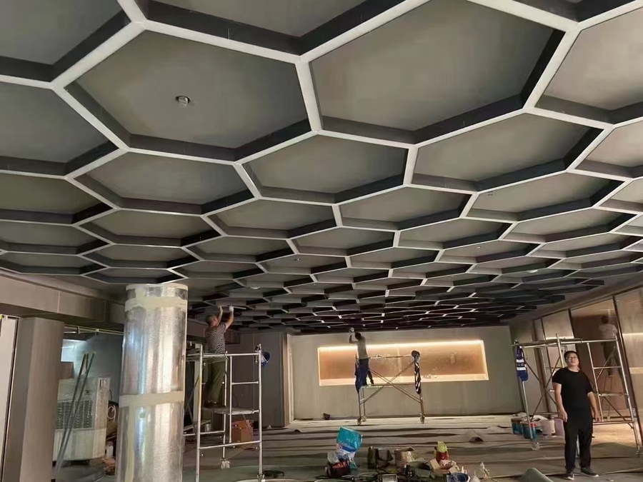 project case of Hexagonal shape linear light.jpg